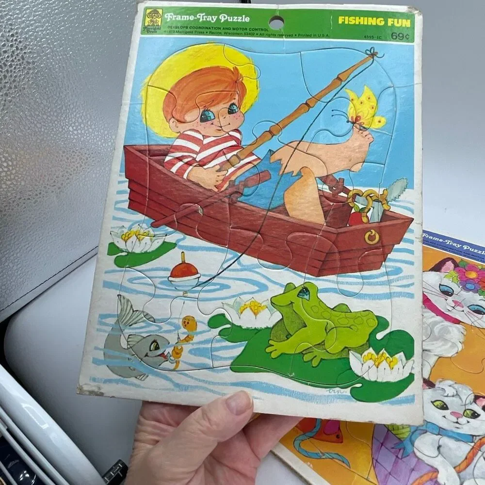 Lot of 2 Frame tray puzzles 1973 printed in USA.